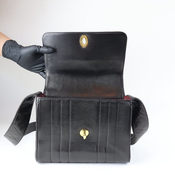 [SOLD] Chanel Lambskin Vertical Flap Medium - XL Logo (EXTREMELY RARE) - Picture 11 of 12